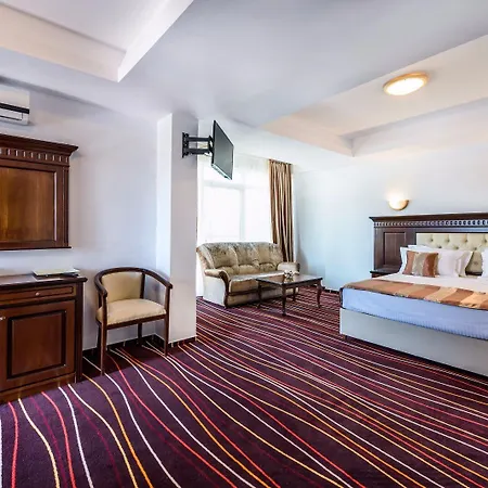 Marina Bay Mamaia Nord Hotel